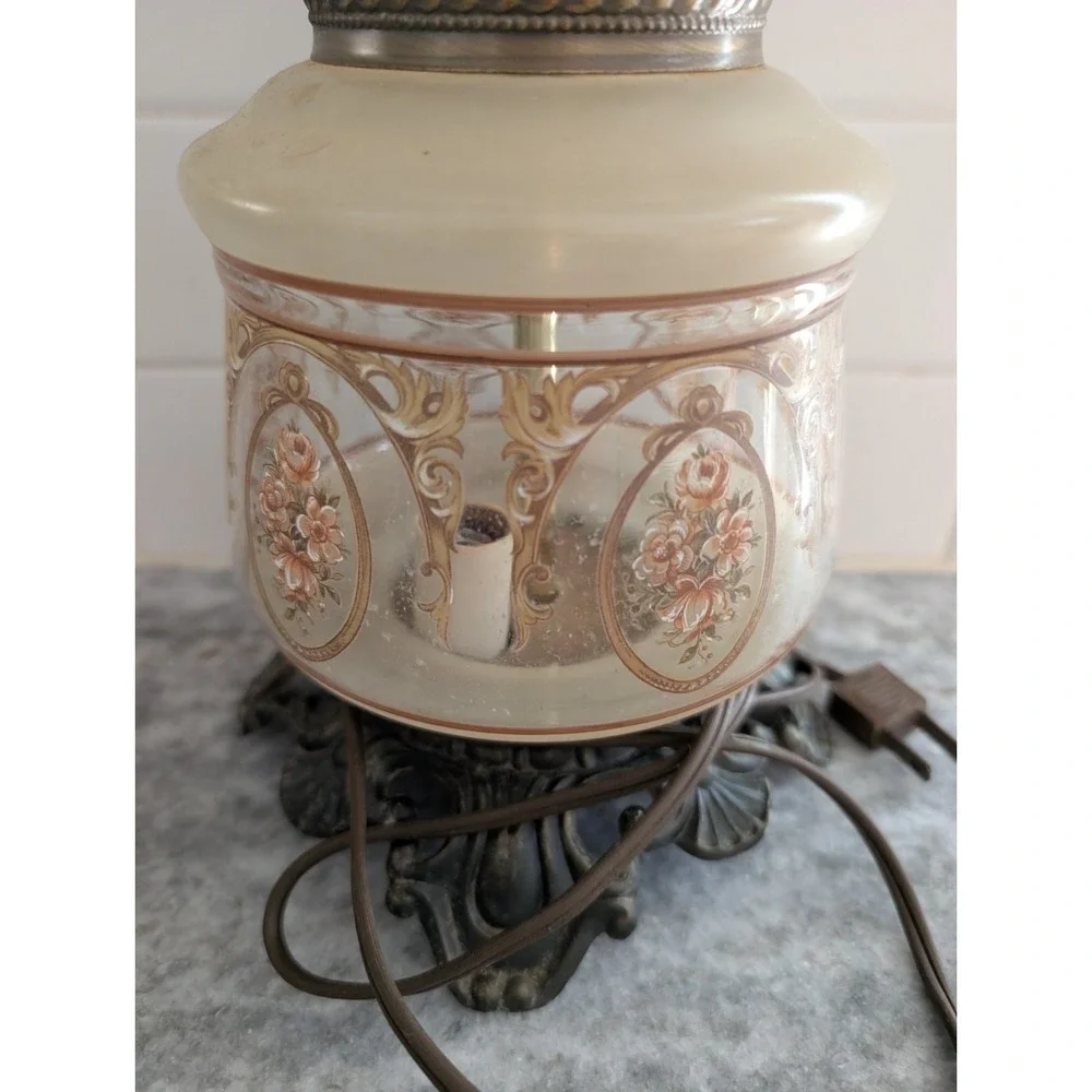 Vintage Accurate Casting Co. Hurricane Floral Glass Lamp